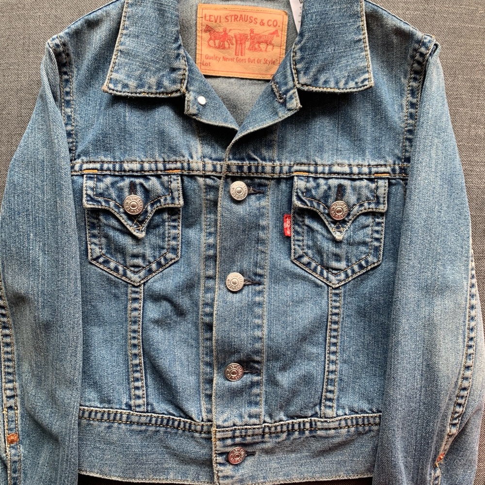Levis 90s Jean jacket - women’s size s